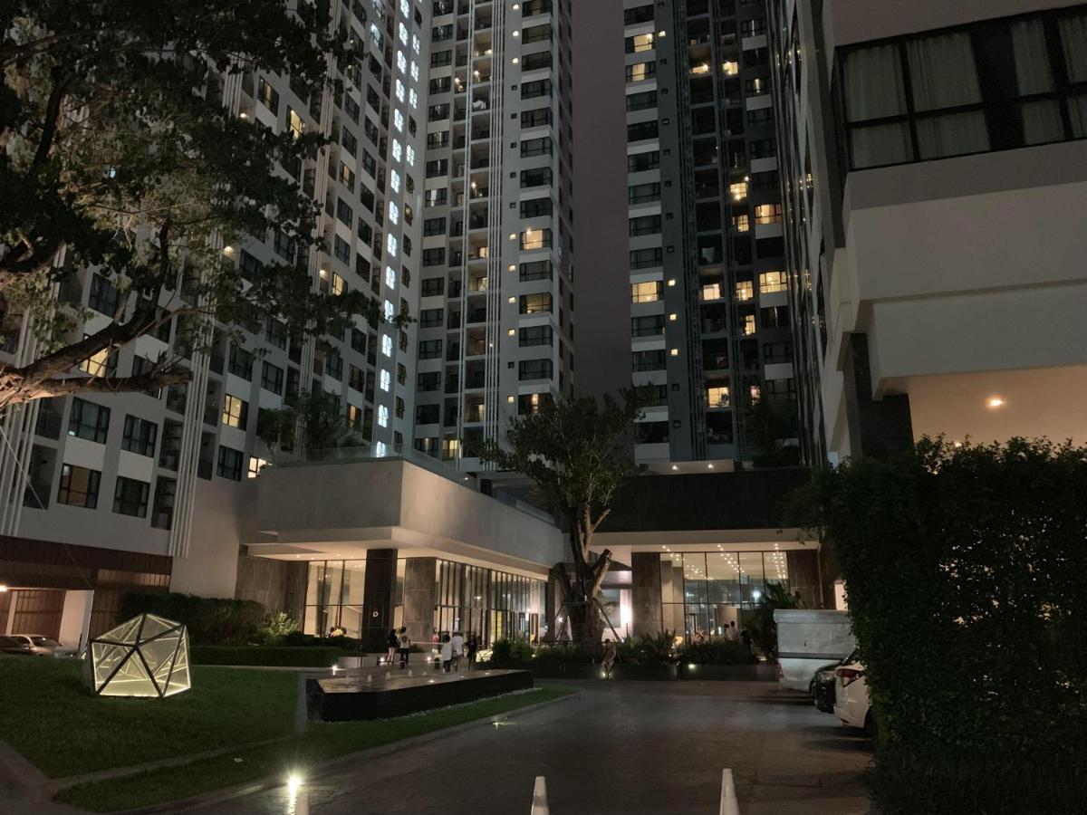 The Base Pattaya Aparthotel Bagian luar foto