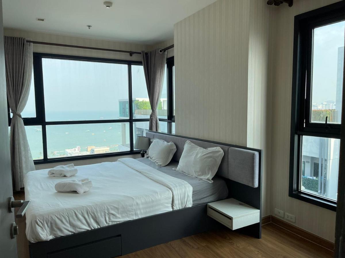 The Base Pattaya Aparthotel Bagian luar foto